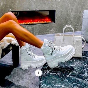 NWT Naked Wolfe Wicked White Boots